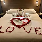 Hoche Hotel 2*