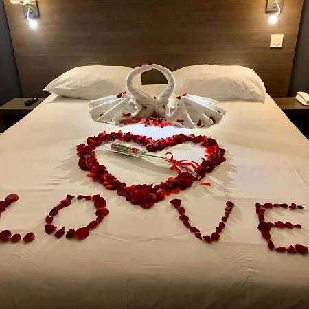 Hoche Hotel 2*