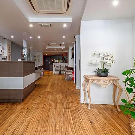 赫哲酒店 2*