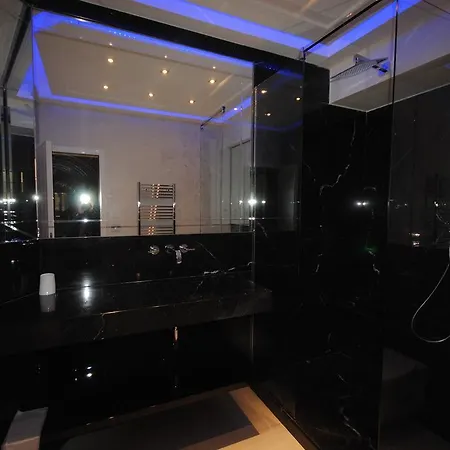 Ξενοδοχείο Hoche 2*