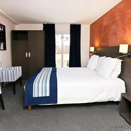 Hoche Hotel 2*