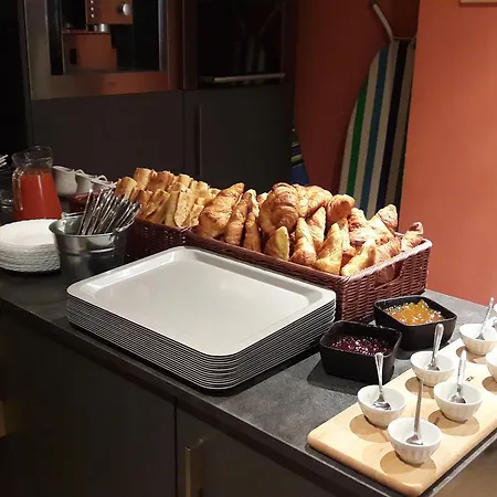 Ξενοδοχείο Hoche 2*