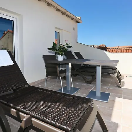 Hoche 2* Cannes